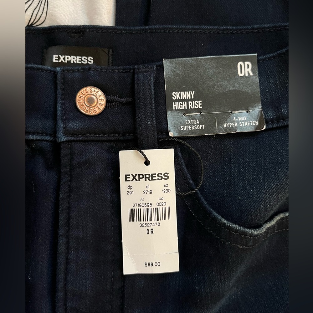 Express Skinny High Rise Jean NWT 0R